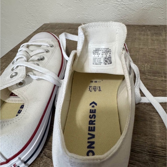 brand new Converse Off-White Canvas Sneakers with Brown Sole - Picture 2 of 2